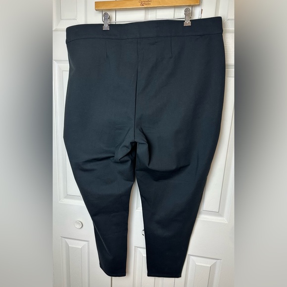 SOFT SURROUNDINGS Black Essential Ponte Knit Leggings Pants Pill On Waist Ankle - Picture 6 of 9